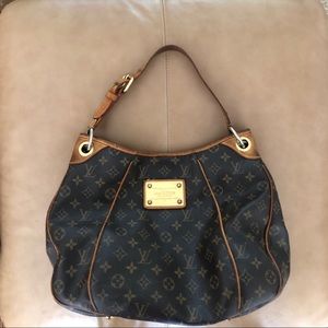 Authentic Louis Vuitton Monogram Galleria GM